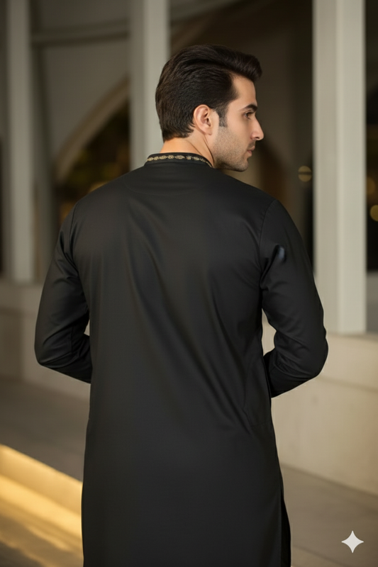 Black Embroidered Kurta